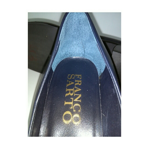 🎈Sale🎈*Franco Sarto Flex Casual Navy Blue Shoe - Picture 3 of 6